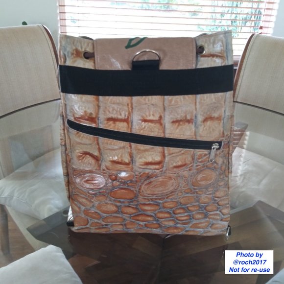 Monstera Leaf Leather Convertible Backpack - Picture 9 of 16